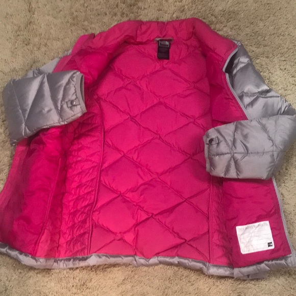 North face girls Xl 550 puffer zip up jacket - Picture 3 of 3